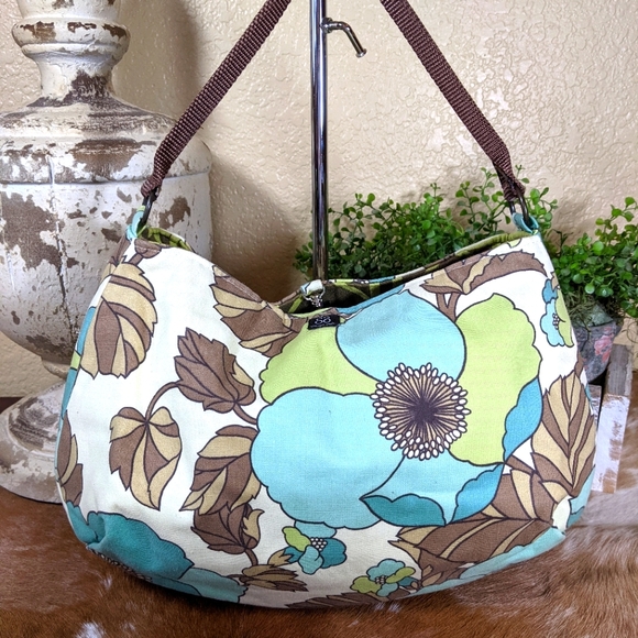 Sage Sak Fabric Floral Baguette Shoulder Bag Purse Reversible - Picture 1 of 6